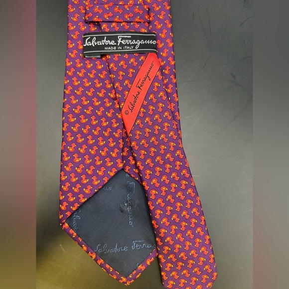 Salvatore Ferragamo- Purple and Red Ducky Patterned Men's Silk Tie, Made in USA - Picture 5 of 7